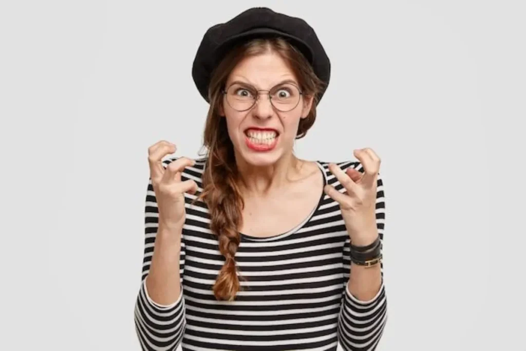Mulher com muita raiva